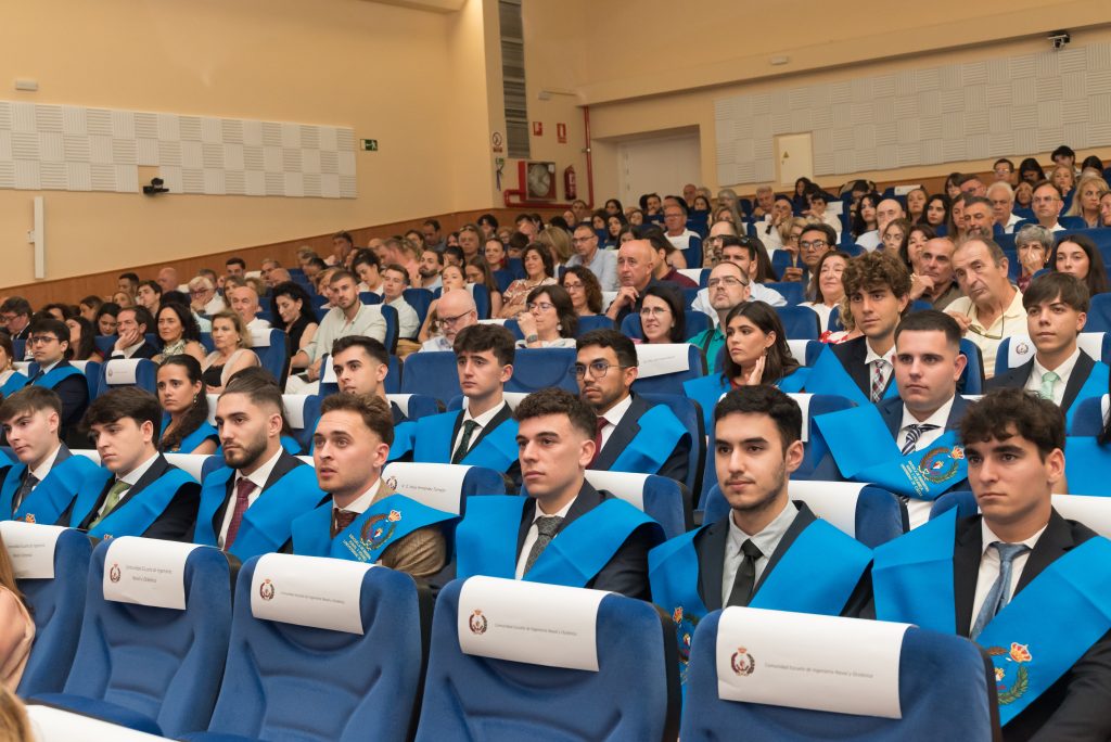 Graduación de la 13ª promoción del Grado en Arquitectura Naval e Ingeniería Marítima y de la 9ª promoción del Máster en Ingeniería Naval y Oceánica